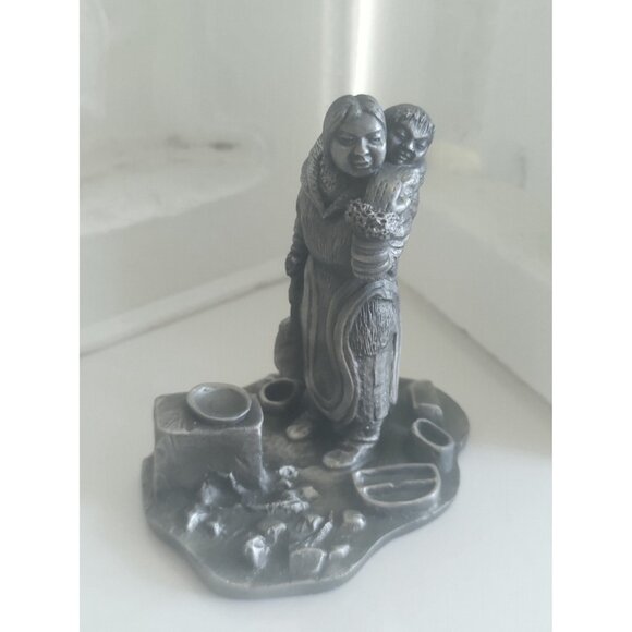 Franklin Mint People of Canada Pewter Figurine The Eskimo Woman 1976 - Picture 4 of 12